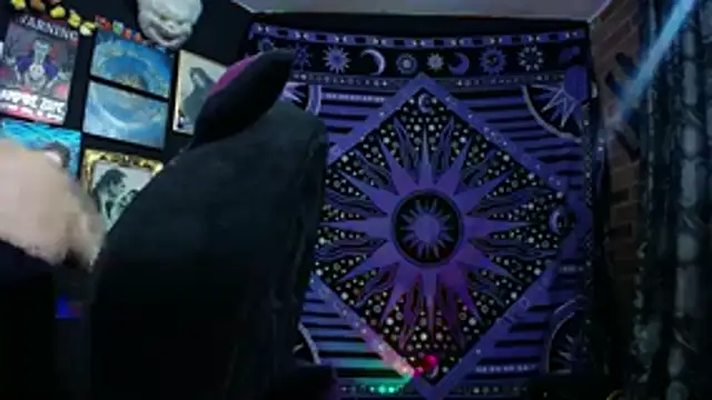 Yourmadame P online show from October 22, 12:15 am