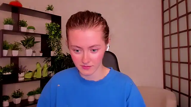 KateCuddle online show from September 12, 2:56 am