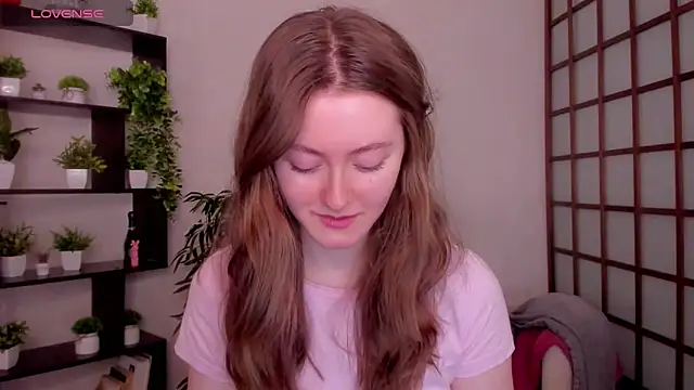 KateCuddle online show from March 11, 2:49 am