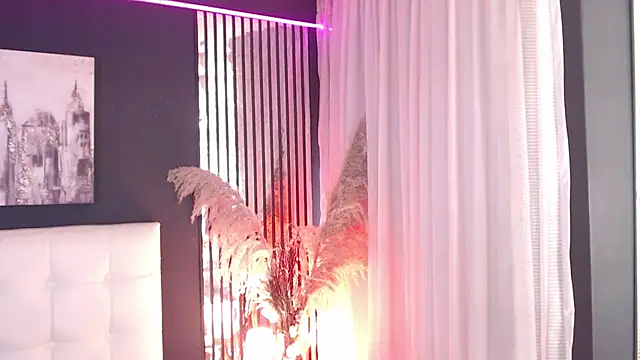 LiaVillalobos online show from March 19, 1:26 pm