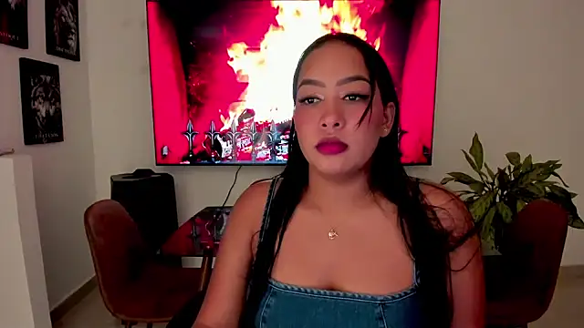 brunetenikole02 online show from October 20, 1:52 am