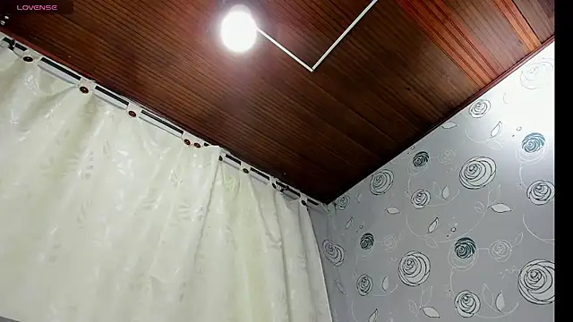 luna evaa online show from October 20, 2:09 pm