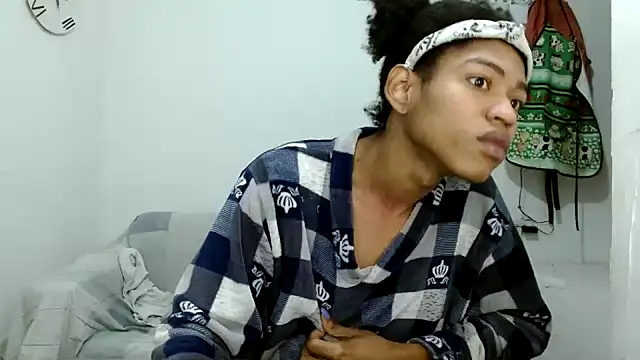 angelamarie1 online show from November 4, 9:42 pm