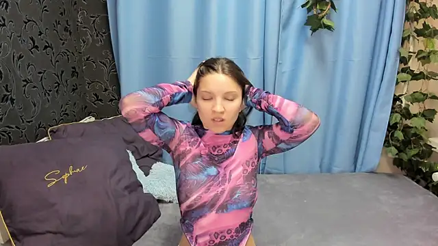 MelaniGrand online show from November 9, 9:27 am