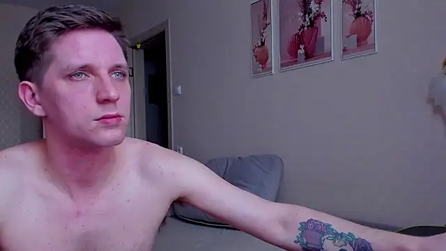 DavidAndSophie online show from March 23, 12:00 pm