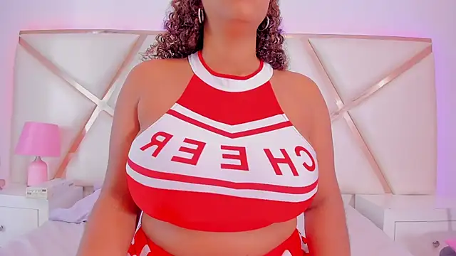 Aisharhodes00 online show from October 28, 8:35 pm