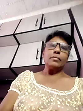 MsAttitude online show from June 1, 11:45 am