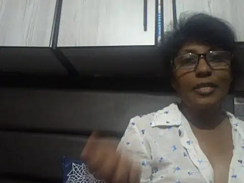 MsAttitude online show from March 24, 11:15 am