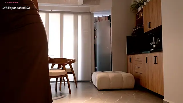 Nikol-JE online show from September 29, 9:09 pm