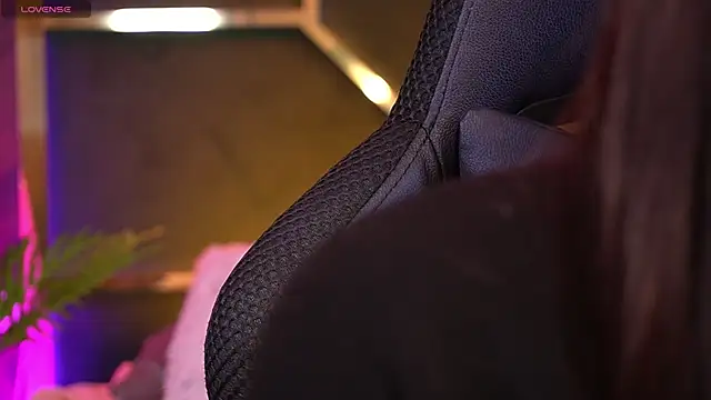 LittleeCutee online show from October 25, 8:00 am