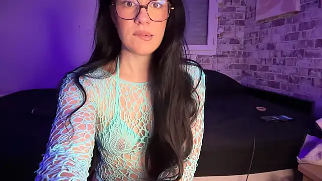 VictoriAthena online show from April 8, 8:44 pm