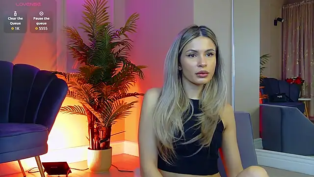 Avril Cyrus online show from November 26, 8:26 am