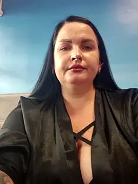 GeorgiaLerox online show from June 4, 1:15 pm