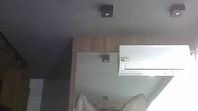 Skinny-Kitten online show from November 8, 1:38 pm