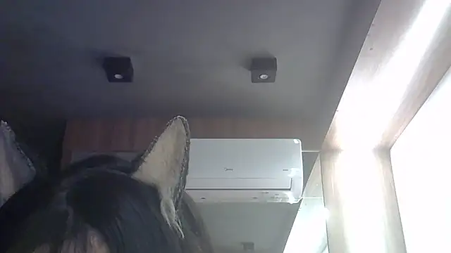 Skinny-Kitten online show from April 11, 2:54 pm