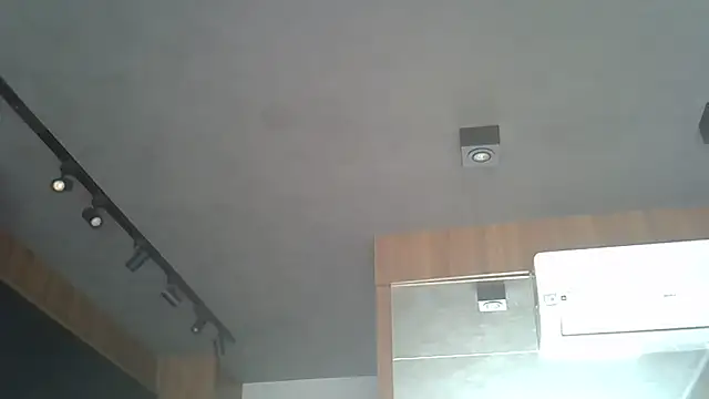 Skinny-Kitten online show from November 18, 5:58 pm