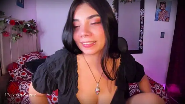 victoriaasaenz  online show from June 2, 12:55 am