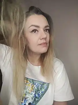 KrissSexi online show from December 17, 8:40 am