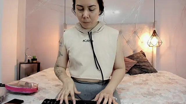 SakuraLee  online show from October 10, 1:38 pm