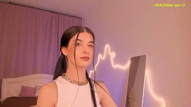 LauraCoy online show from July 5, 9:09 pm