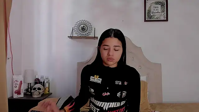 aliice walker  online show from October 1, 12:43 pm