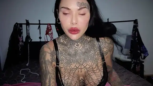 claudiacvc95 online show from March 21, 5:23 am