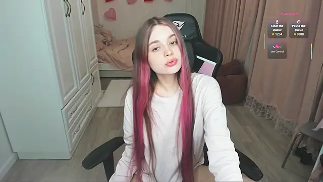 lil cassie online show from March 28, 5:23 pm