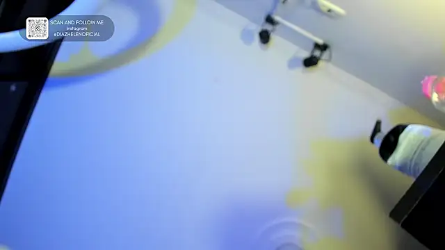 Apotheosis01 online show from April 15, 11:33 am