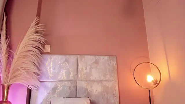 NoraDasilva online show from November 8, 12:37 am