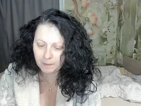 Lillian2 online show from December 18, 8:52 am