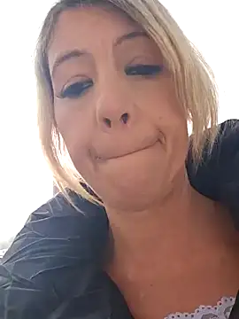 Sexy Sparkling  online show from January 14, 10:20 am