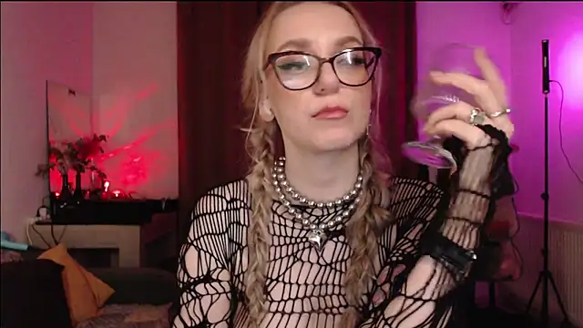 welliza online show from January 9, 7:40 pm