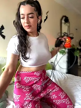 Nicollemays online show from October 14, 3:14 pm