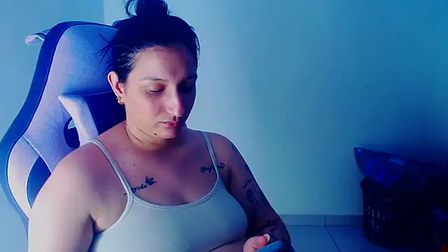 liz dirty online show from February 25, 10:52 pm