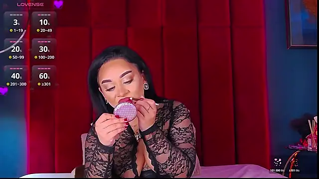 MadyLuxxx online show from November 6, 8:37 pm