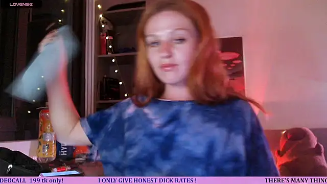 Cassie Wild online show from June 14, 1:33 pm