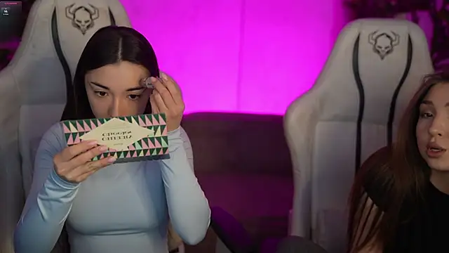 Jasmine Flow online show from December 23, 8:18 am