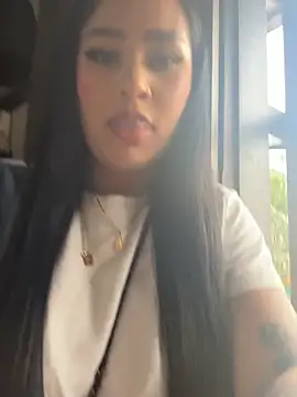 Luisa Fernandaa online show from February 22, 6:31 pm