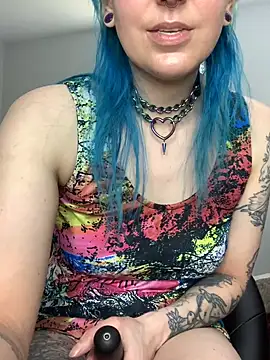 MissCumberdale online show from September 19, 6:40 pm