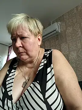 EffectFiona online show from September 30, 4:51 am