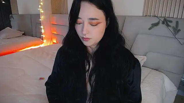 Miss Loise online show from December 23, 3:10 am