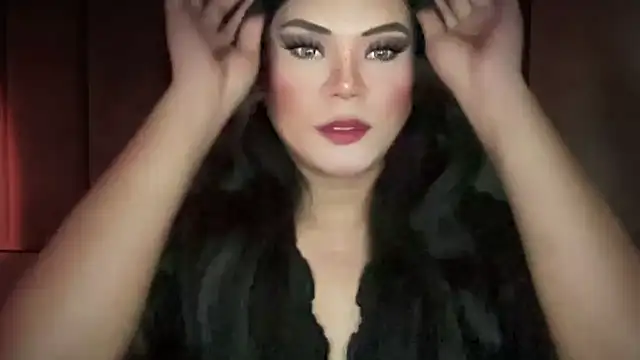 one great devine online show from September 15, 7:43 pm