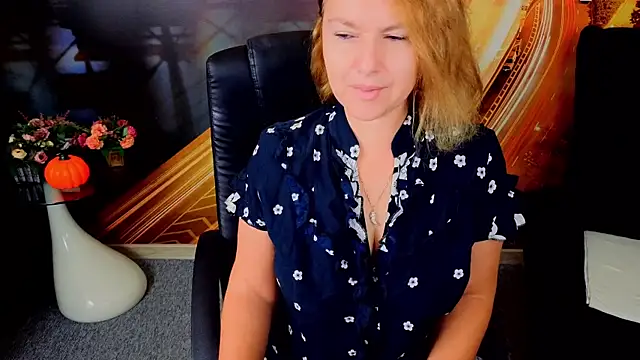 EmmaxPark online show from November 17, 6:36 am