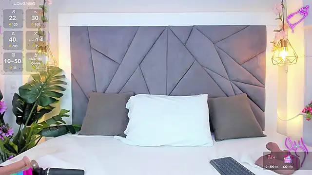 KiarhaTrixie online show from October 15, 11:35 am