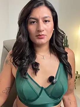 ari artis online show from February 5, 10:02 pm