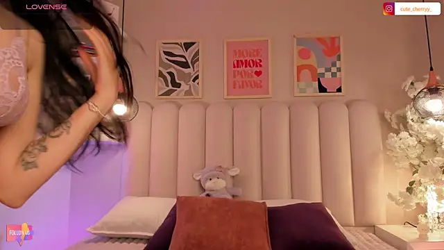 cute  cherry  online show from November 6, 8:48 pm