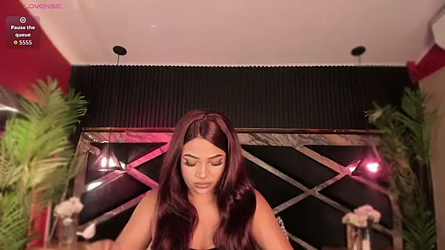 Aluna sweet online show from October 3, 8:14 pm