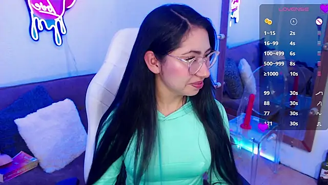 demyanderson  online show from April 14, 12:33 am