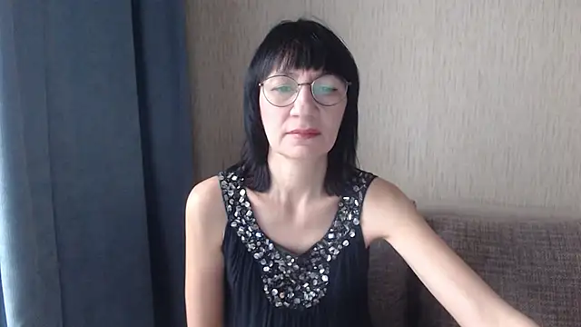 Erica95Bloom online show from October 20, 9:45 am