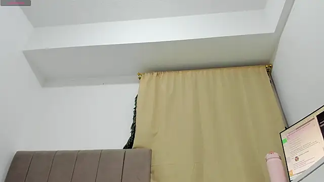 soyamandaa  online show from April 11, 2:50 am